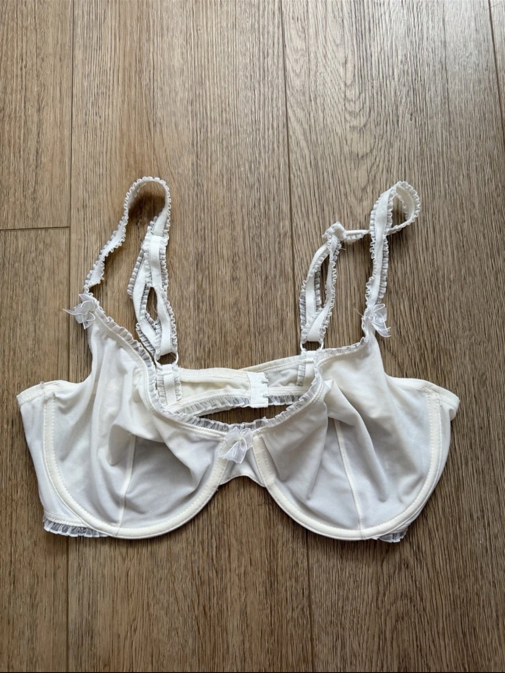 Valbonne White Bra Women’s 38C Underwire Soft Cup
